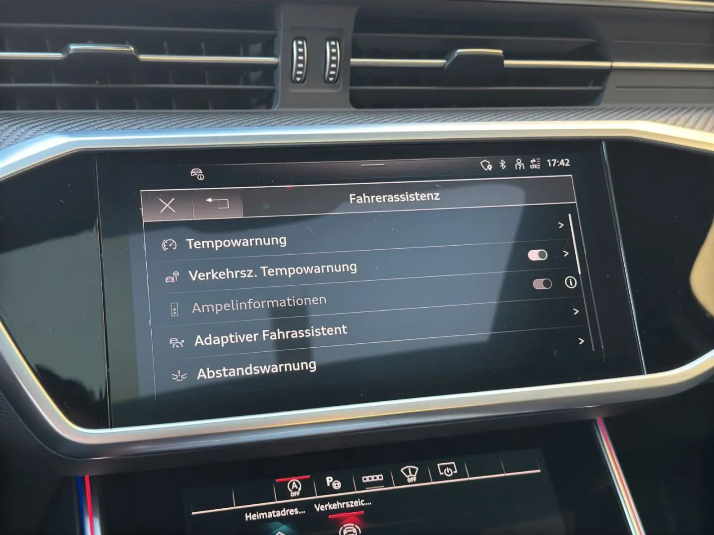 RS6 Avant 4.0 TFSI*QUATTRO*PANO*HEADUP*CARBON*