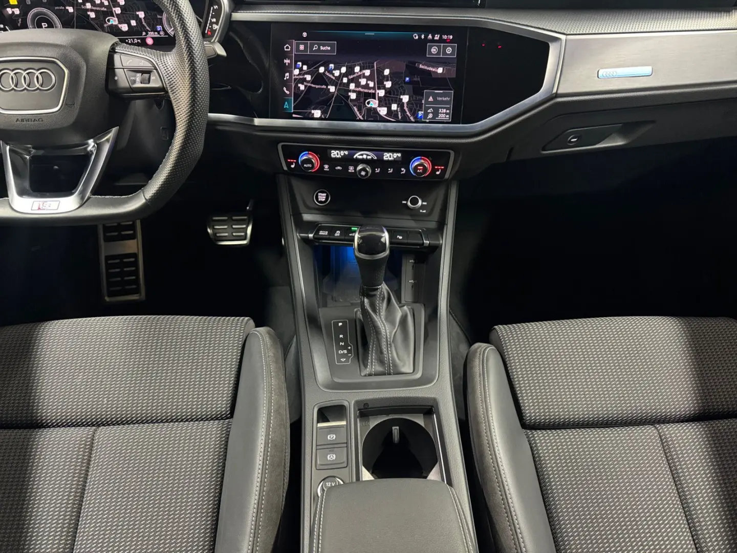 Q3 Sportback 45 TFSIe S line  AHK 360° Sonos Vir