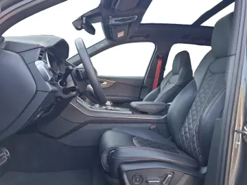 SQ7 4.0 TFSI quattro AHK Matrix B&O 7Sitze Pano