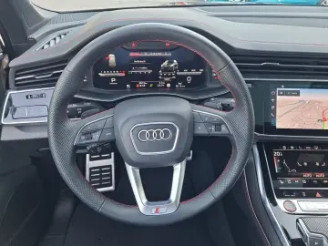 SQ7 4.0 TFSI quattro AHK Matrix B&O 7Sitze Pano