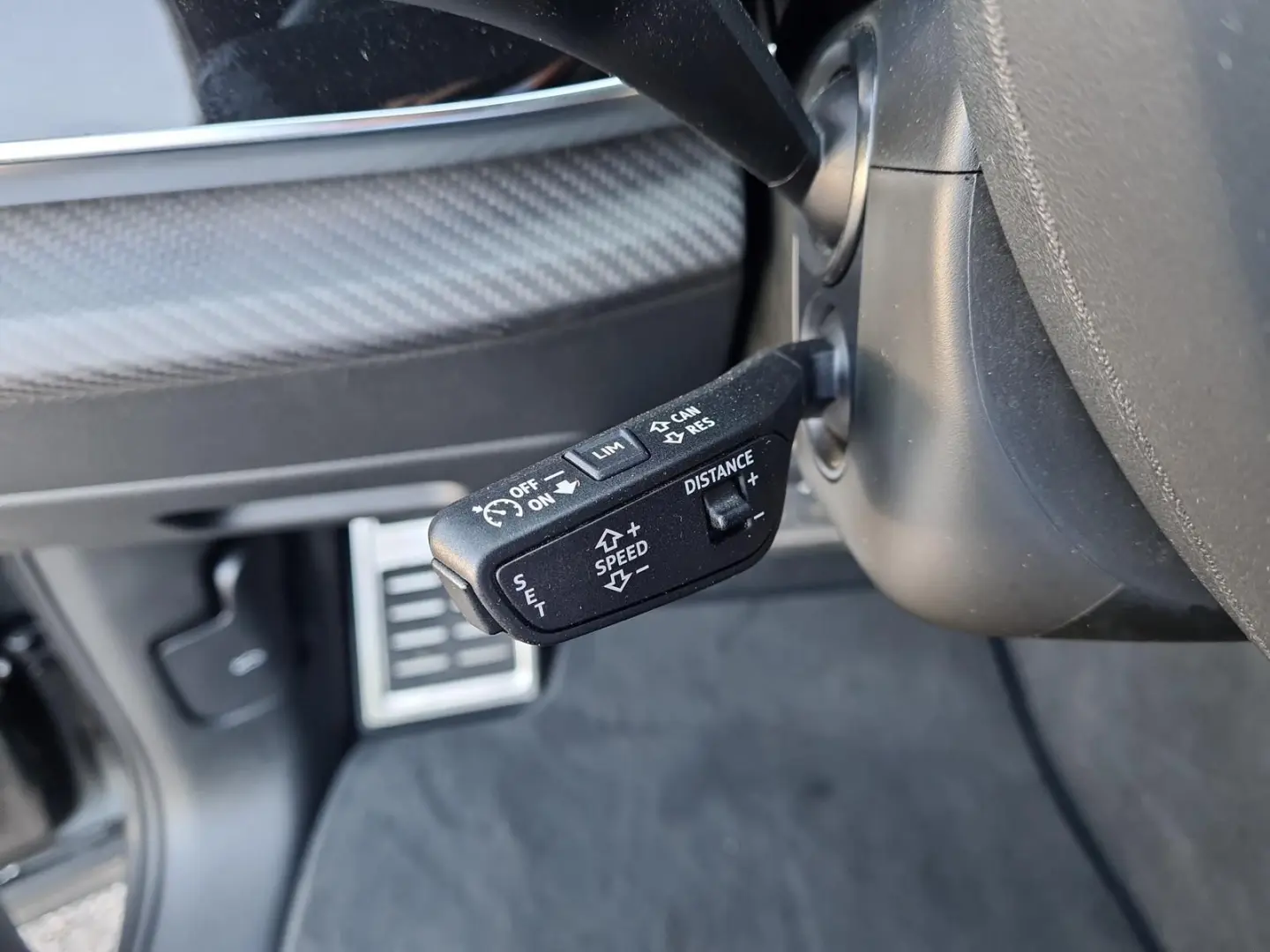 SQ7 4.0 TFSI quattro AHK Matrix B&O 7Sitze Pano