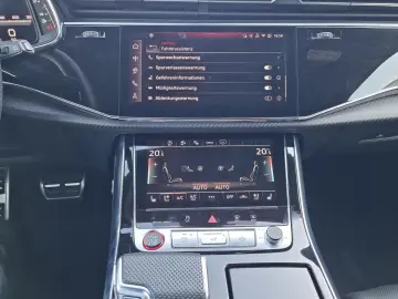 SQ7 4.0 TFSI quattro AHK Matrix B&O 7Sitze Pano