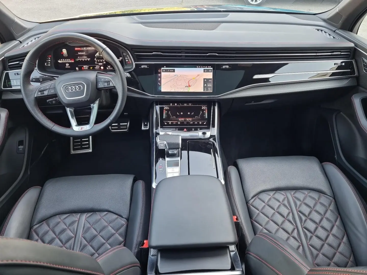 SQ7 4.0 TFSI quattro AHK Matrix B&O 7Sitze Pano