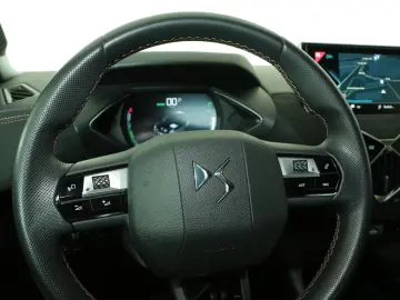 DS3 Crossback E-Tense Performance Line +