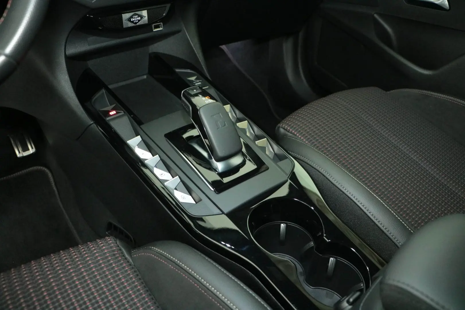DS3 Crossback E-Tense Performance Line +