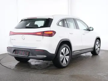 EQA 300 4Matic+AHK+360°+ADVANCED+LED+SPUR+TOTWIN