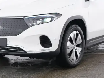 EQA 300 4Matic+AHK+360°+ADVANCED+LED+SPUR+TOTWIN