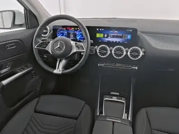 EQA 300 4Matic+AHK+360°+ADVANCED+LED+SPUR+TOTWIN
