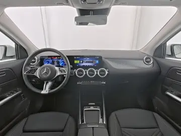 EQA 300 4Matic+AHK+360°+ADVANCED+LED+SPUR+TOTWIN