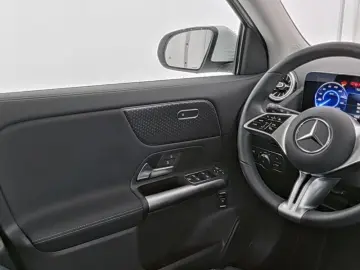 EQA 300 4Matic+AHK+360°+ADVANCED+LED+SPUR+TOTWIN