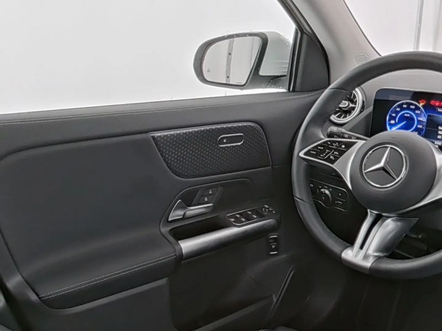 EQA 300 4Matic+AHK+360°+ADVANCED+LED+SPUR+TOTWIN