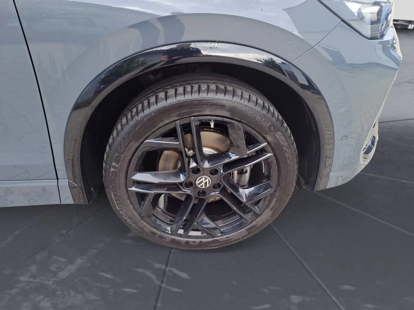 Tiguan R-Line 2.0 TDI DSG 4Motion *AHK*PANO*NAVI
