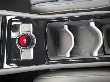 Tiguan R-Line 2.0 TDI DSG 4Motion *AHK*PANO*NAVI