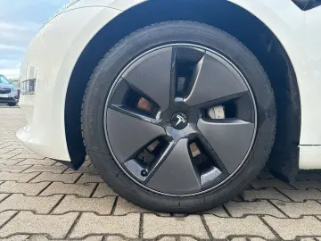 Model 3 Long Range Dual AWD
