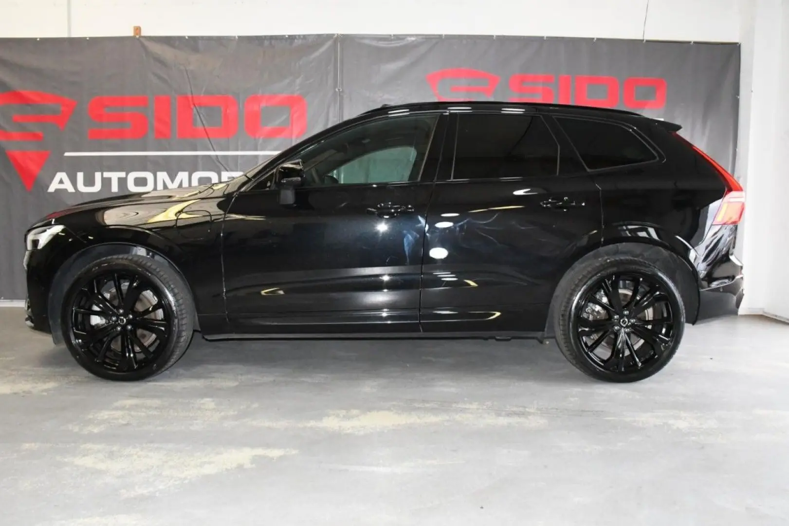 XC60 T6 Recharge Ultra Black AWD*ACC*HuD*PAN*360