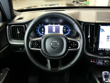 XC60 T6 Recharge Ultra Black AWD*ACC*HuD*PAN*360