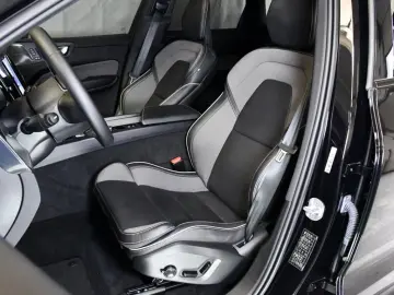 XC60 T6 Recharge Ultra Black AWD*ACC*HuD*PAN*360