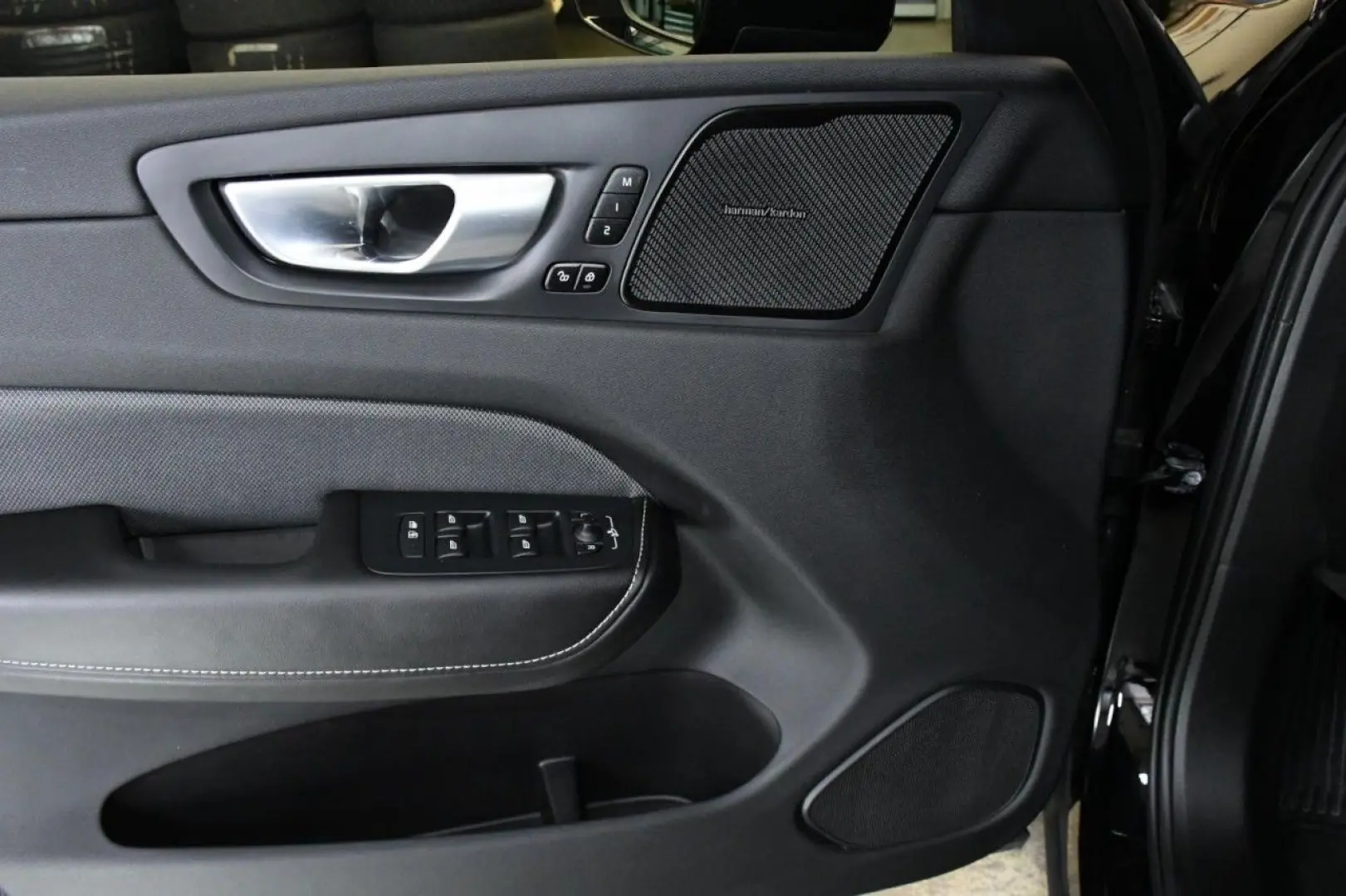 XC60 T6 Recharge Ultra Black AWD*ACC*HuD*PAN*360