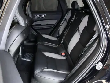 XC60 T6 Recharge Ultra Black AWD*ACC*HuD*PAN*360
