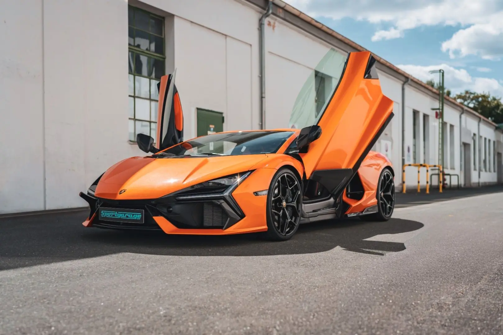 Revuelto *MY25 / AD PERSONAM / ARANCIO FUX*