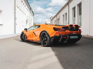 Revuelto *MY25 / AD PERSONAM / ARANCIO FUX*