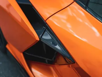 Revuelto *MY25 / AD PERSONAM / ARANCIO FUX*
