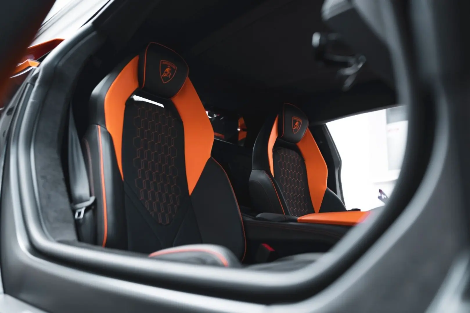 Revuelto *MY25 / AD PERSONAM / ARANCIO FUX*