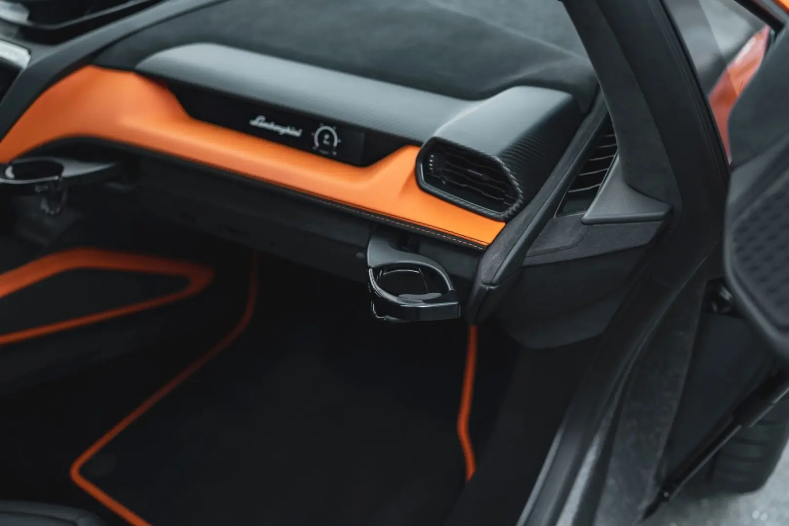 Revuelto *MY25 / AD PERSONAM / ARANCIO FUX*
