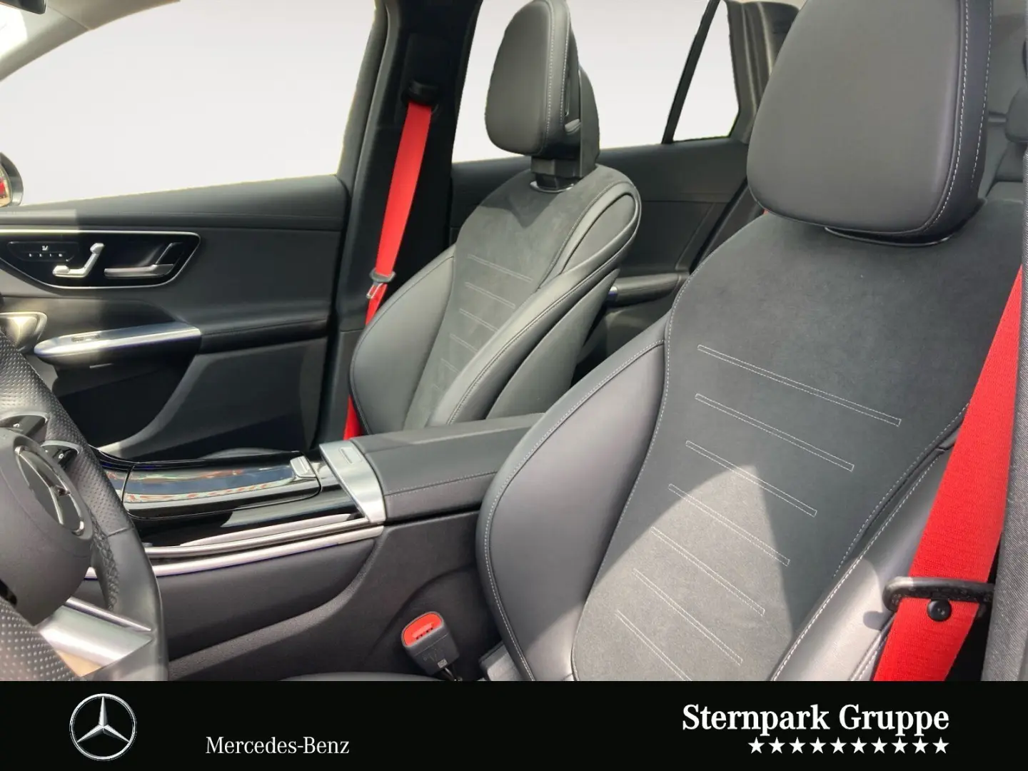 GLC 300 e 4M AMG Premium Plus +AHK+Pano+DIST+20