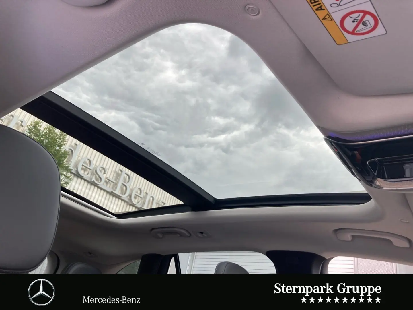 GLC 300 e 4M AMG Premium Plus +AHK+Pano+DIST+20