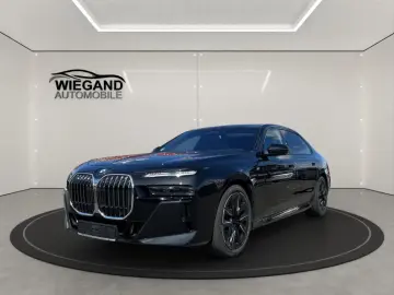 740d xDrive M-SPORTPAKET 21-ZOLL STANDHEIZUNG