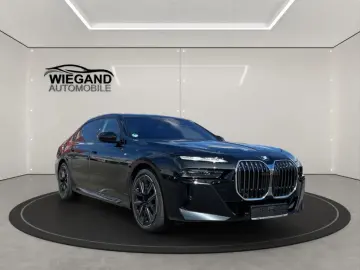 740d xDrive+M-SPORTPAKET+21-ZOLL+STANDHEIZUNG+