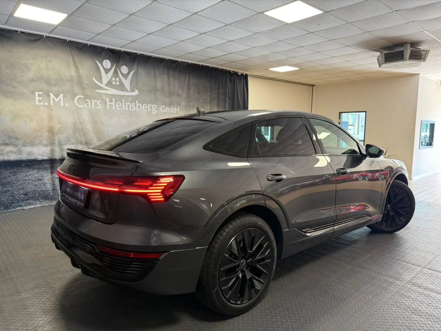 Q8 Sportback e-tron 50 quattro S line Edition