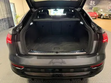 Q8 Sportback e-tron 50 quattro S line Edition