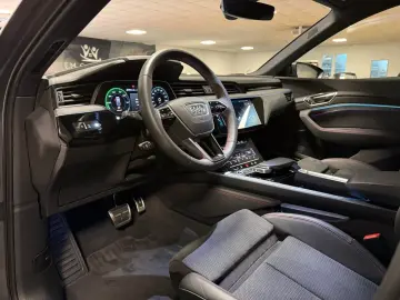 Q8 Sportback e-tron 50 quattro S line Edition