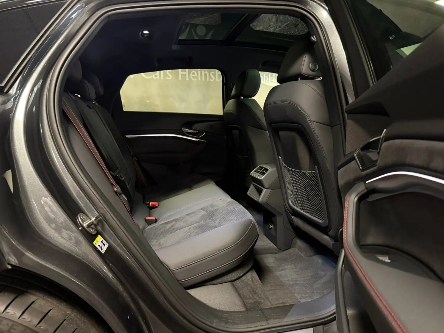 Q8 Sportback e-tron 50 quattro S line Edition