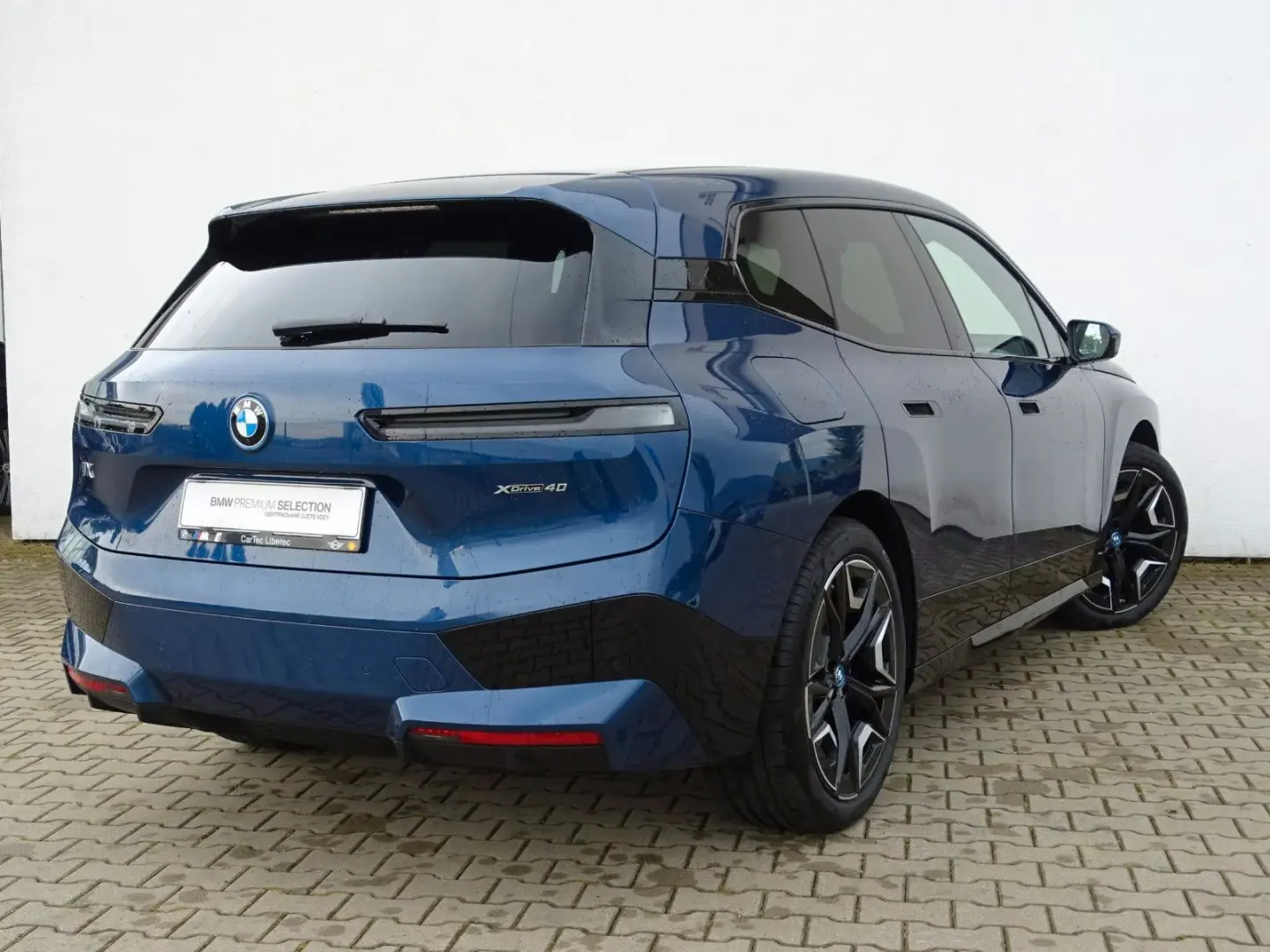 iX 40 xDrive Sport