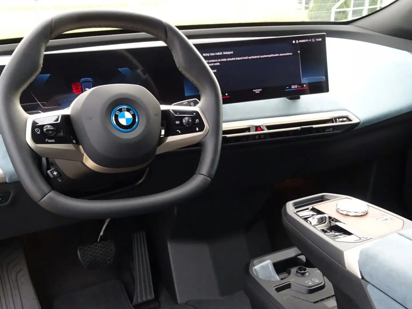 iX 40 xDrive Sport