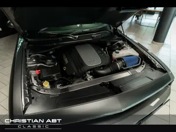 Challenger R/T 5.7 V8 HEMI T/A Package
