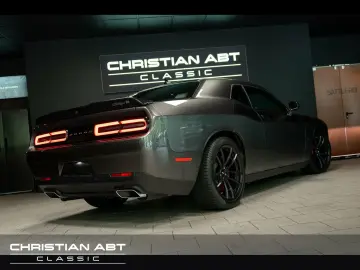 Challenger R/T 5.7 V8 HEMI T/A Package