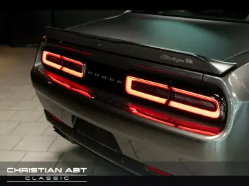 Challenger R/T 5.7 V8 HEMI T/A Package