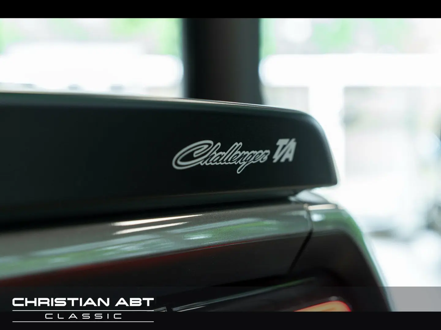 Challenger R/T 5.7 V8 HEMI T/A Package