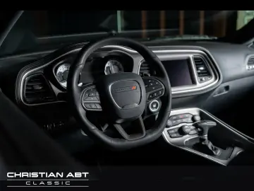 Challenger R/T 5.7 V8 HEMI T/A Package