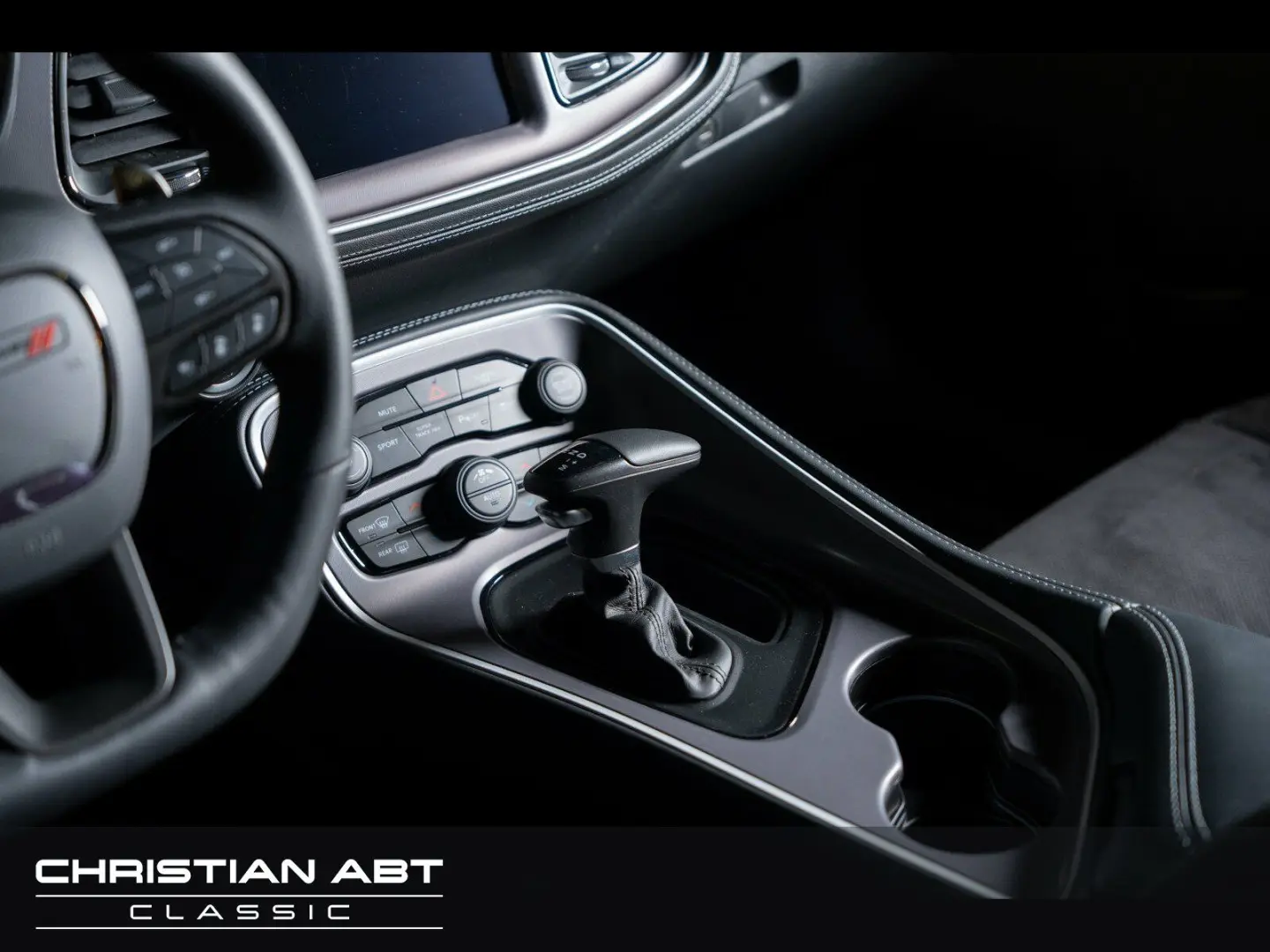 Challenger R/T 5.7 V8 HEMI T/A Package