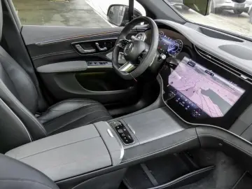 EQS 580 SUV 4M AMG/Hyperscreen/Pano/AHK/Burm4D