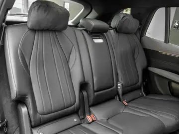 EQS 580 SUV 4M AMG/Hyperscreen/Pano/AHK/Burm4D