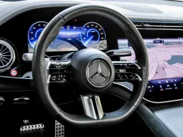 EQS 580 SUV 4M AMG/Hyperscreen/Pano/AHK/Burm4D