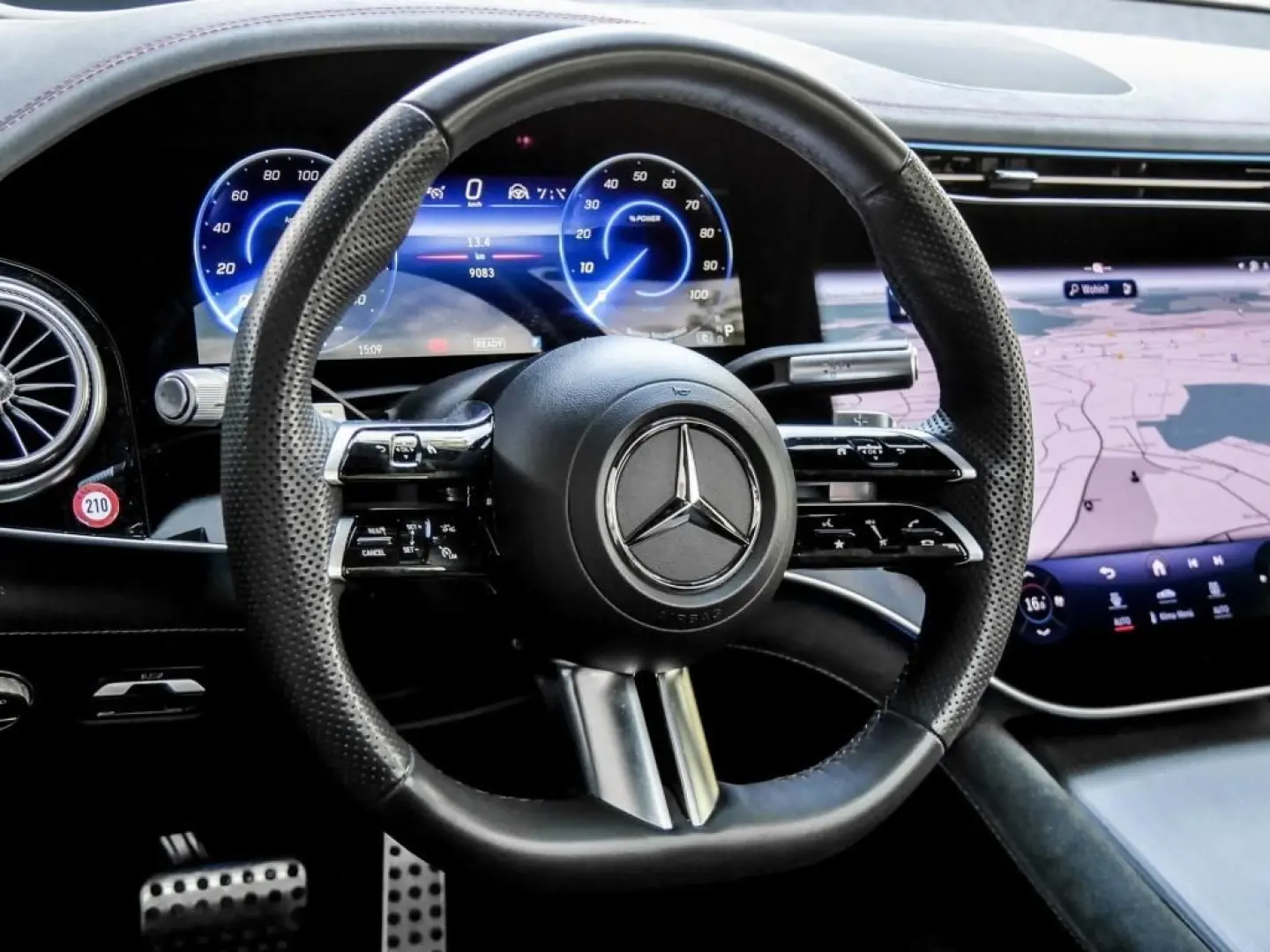 EQS 580 SUV 4M AMG/Hyperscreen/Pano/AHK/Burm4D