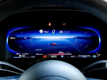 EQS 580 SUV 4M AMG/Hyperscreen/Pano/AHK/Burm4D
