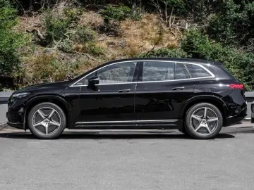 EQS 580 SUV 4M AMG/Hyperscreen/Pano/AHK/Burm4D